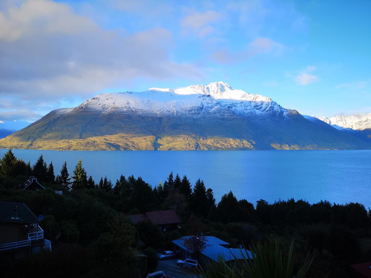 Lakeview Home-5mins To Town Holiday home