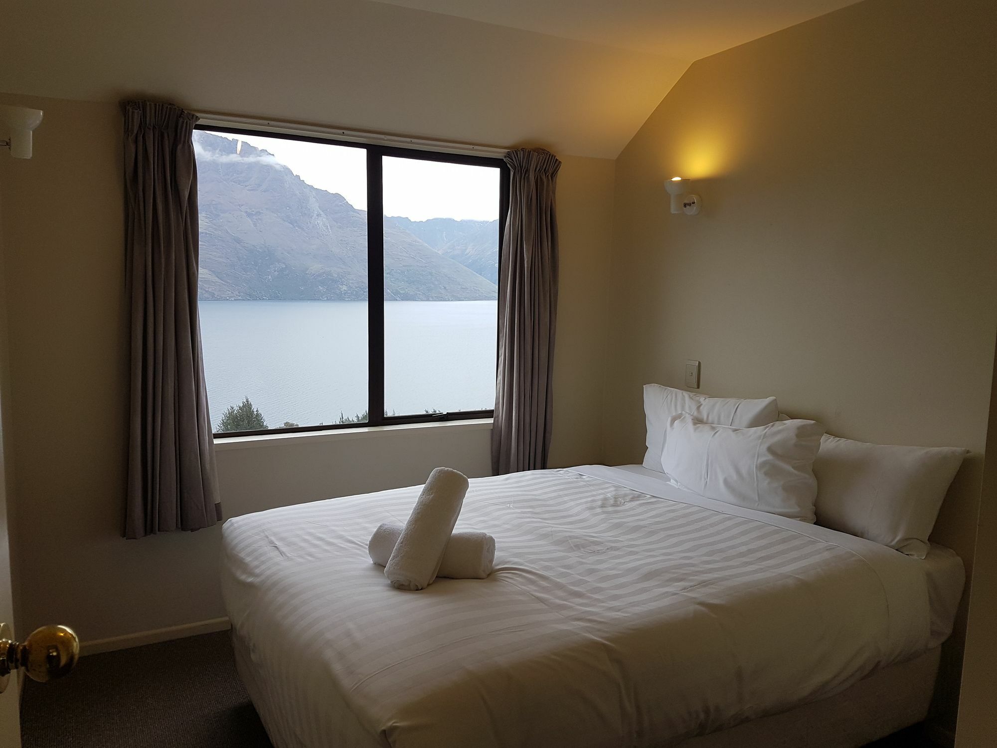 Lakeview Home-5mins To Town Holiday home Queenstown